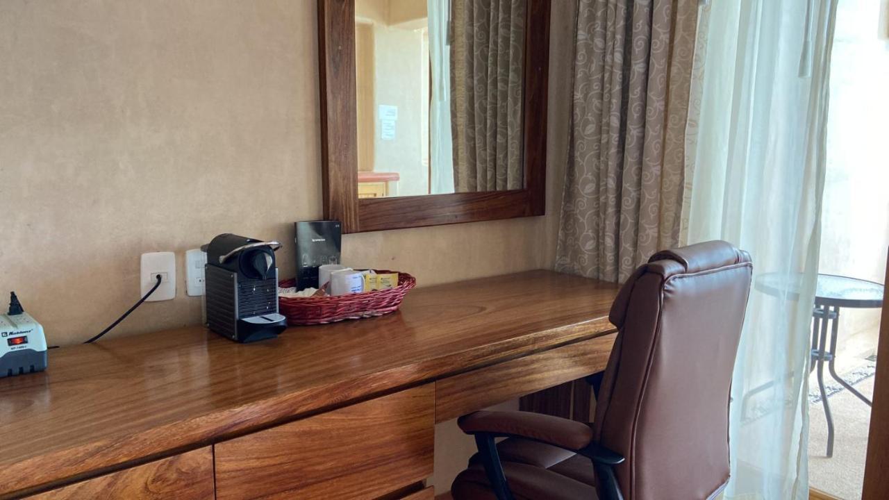 Villa Del Pescador Zihuatanejo Bagian luar foto