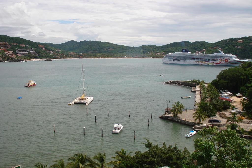 Villa Del Pescador Zihuatanejo Bagian luar foto